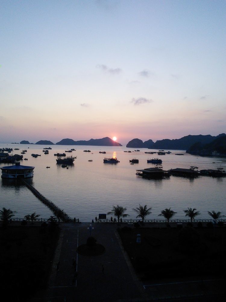 Hoang Ngoc Hotel Dong Khe Sau Exteriör bild