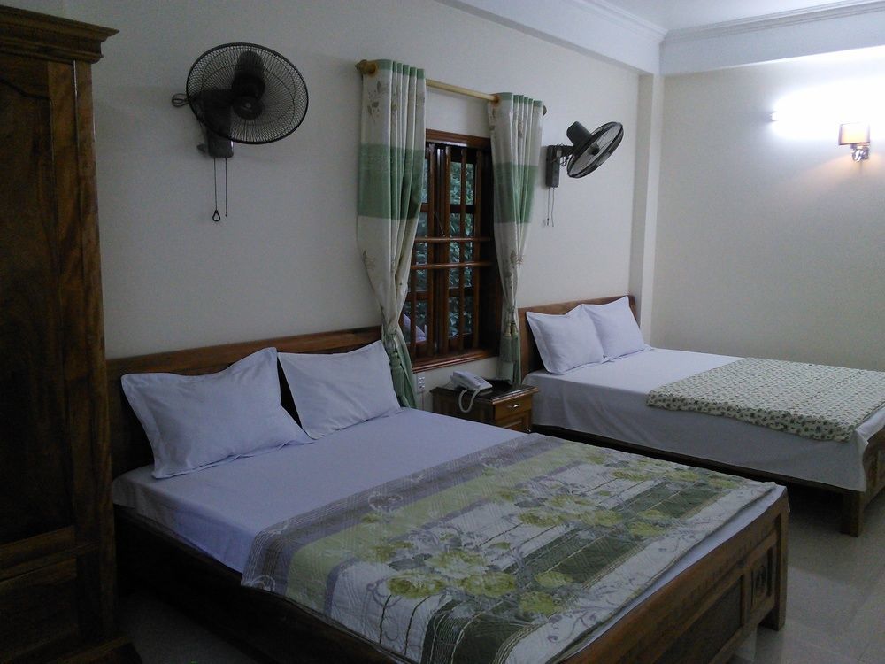 Hoang Ngoc Hotel Dong Khe Sau Exteriör bild