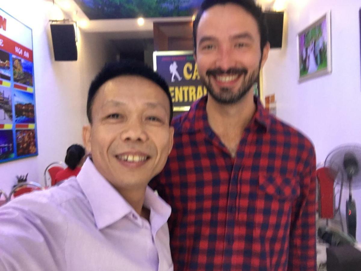 Hoang Ngoc Hotel Dong Khe Sau Exteriör bild