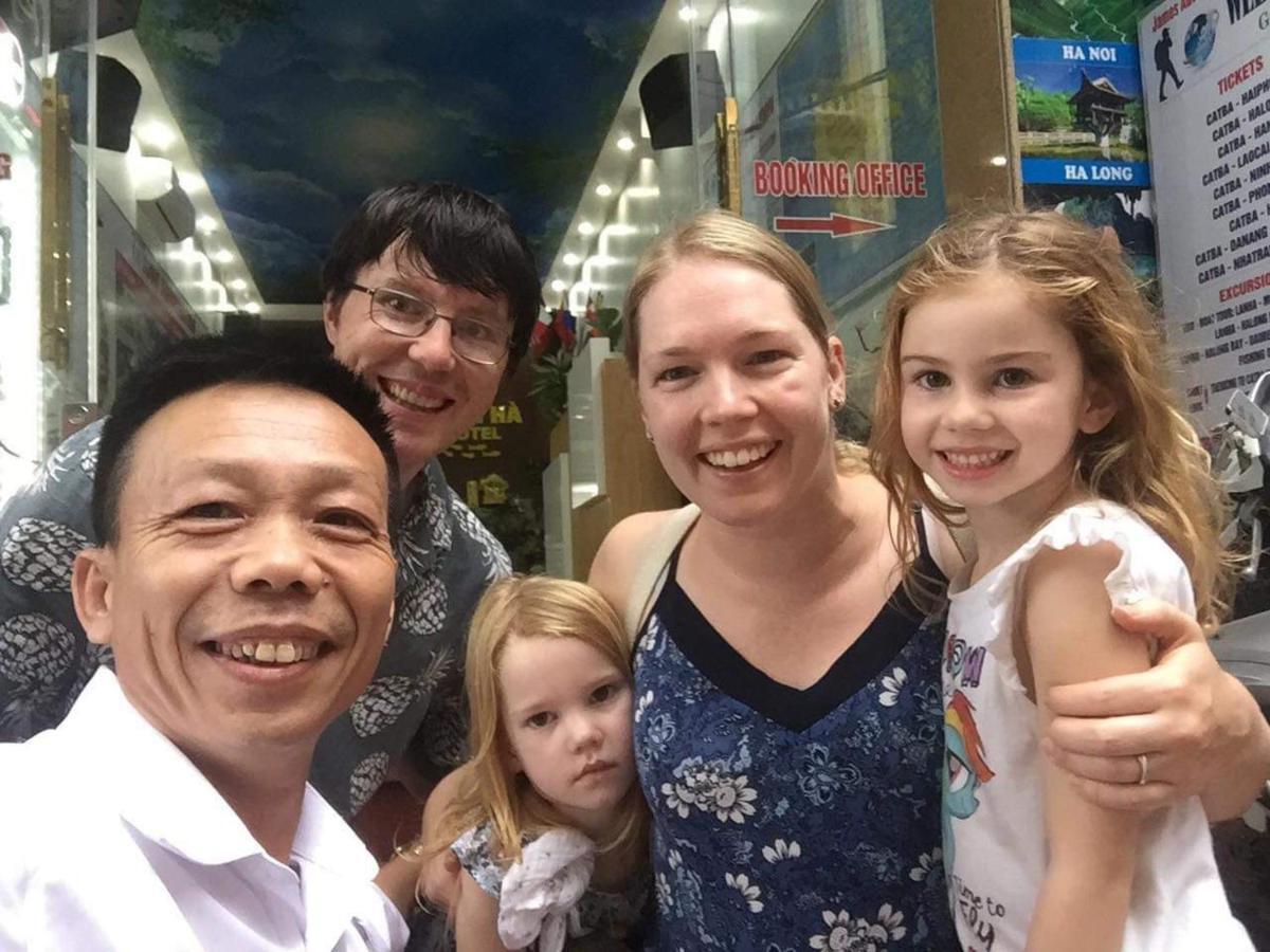 Hoang Ngoc Hotel Dong Khe Sau Exteriör bild