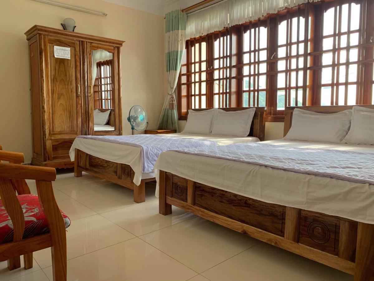 Hoang Ngoc Hotel Dong Khe Sau Exteriör bild