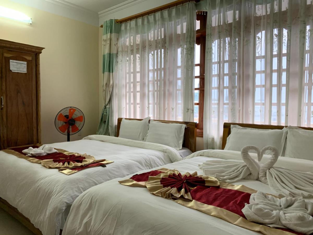 Hoang Ngoc Hotel Dong Khe Sau Exteriör bild