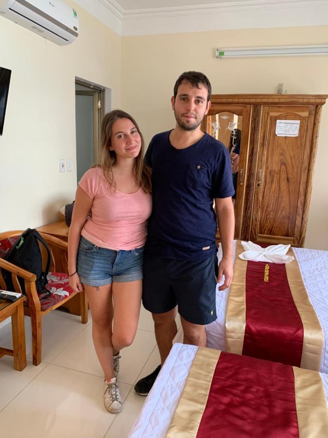 Hoang Ngoc Hotel Dong Khe Sau Exteriör bild