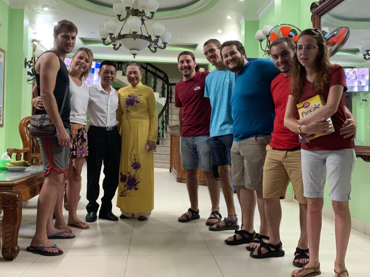 Hoang Ngoc Hotel Dong Khe Sau Exteriör bild