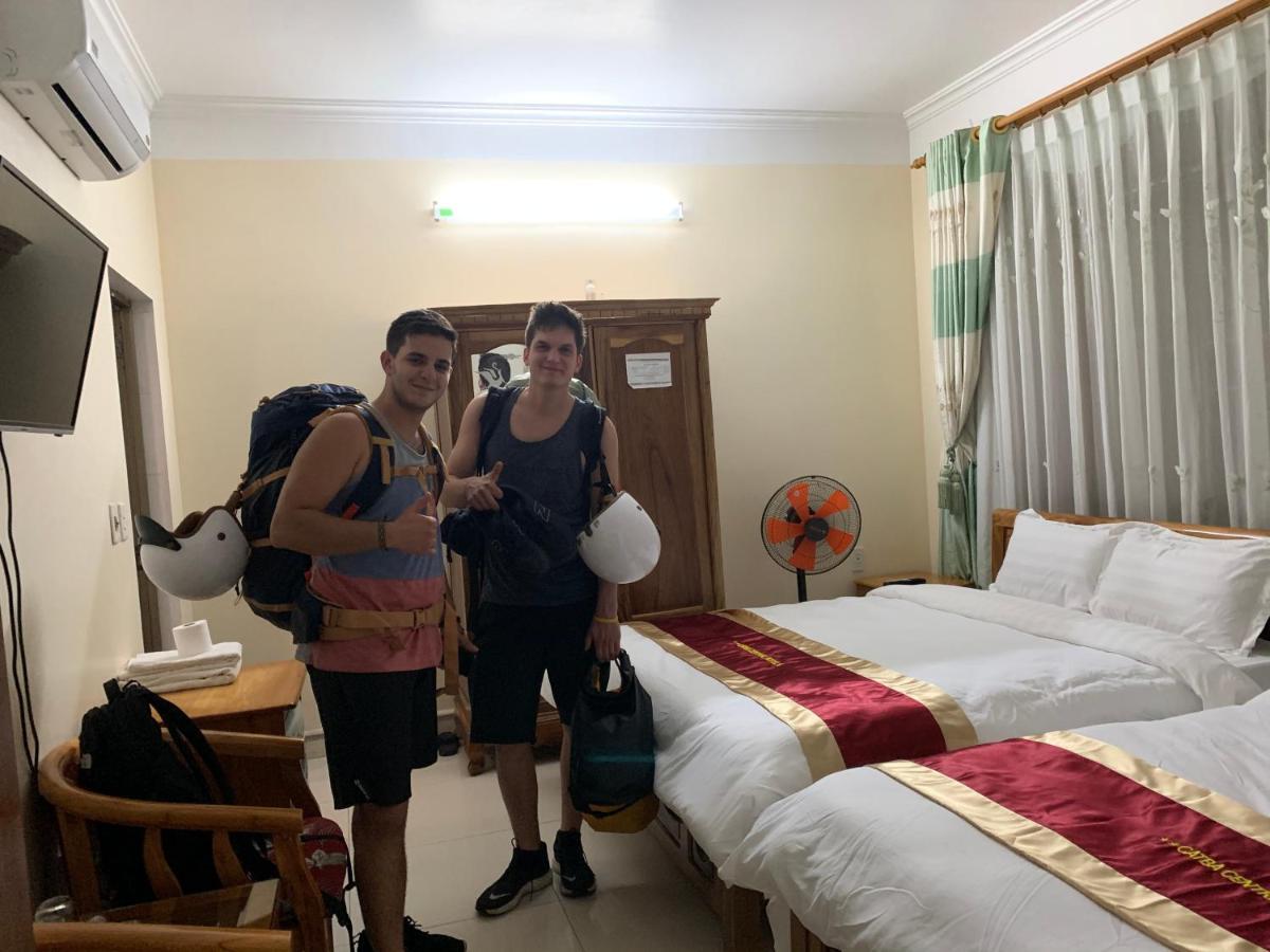 Hoang Ngoc Hotel Dong Khe Sau Exteriör bild
